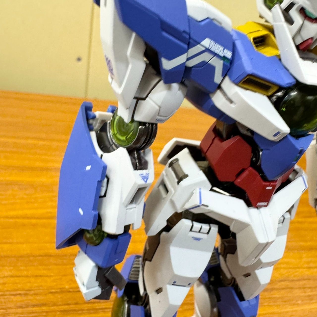 開封品・中古】METAL BUILD ダブルオークアンタ 箱傷みあり 劇場版