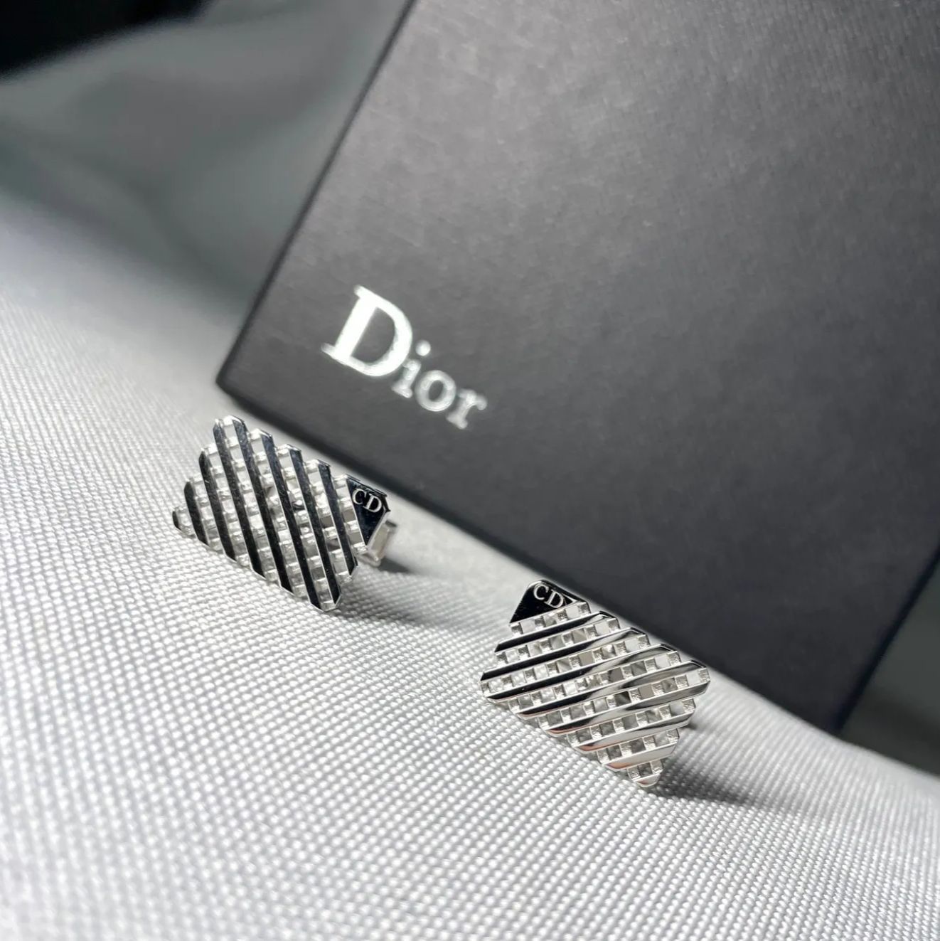 美品 希少 Dior Homme ディオールオム CDロゴ くり抜き格子デザイン