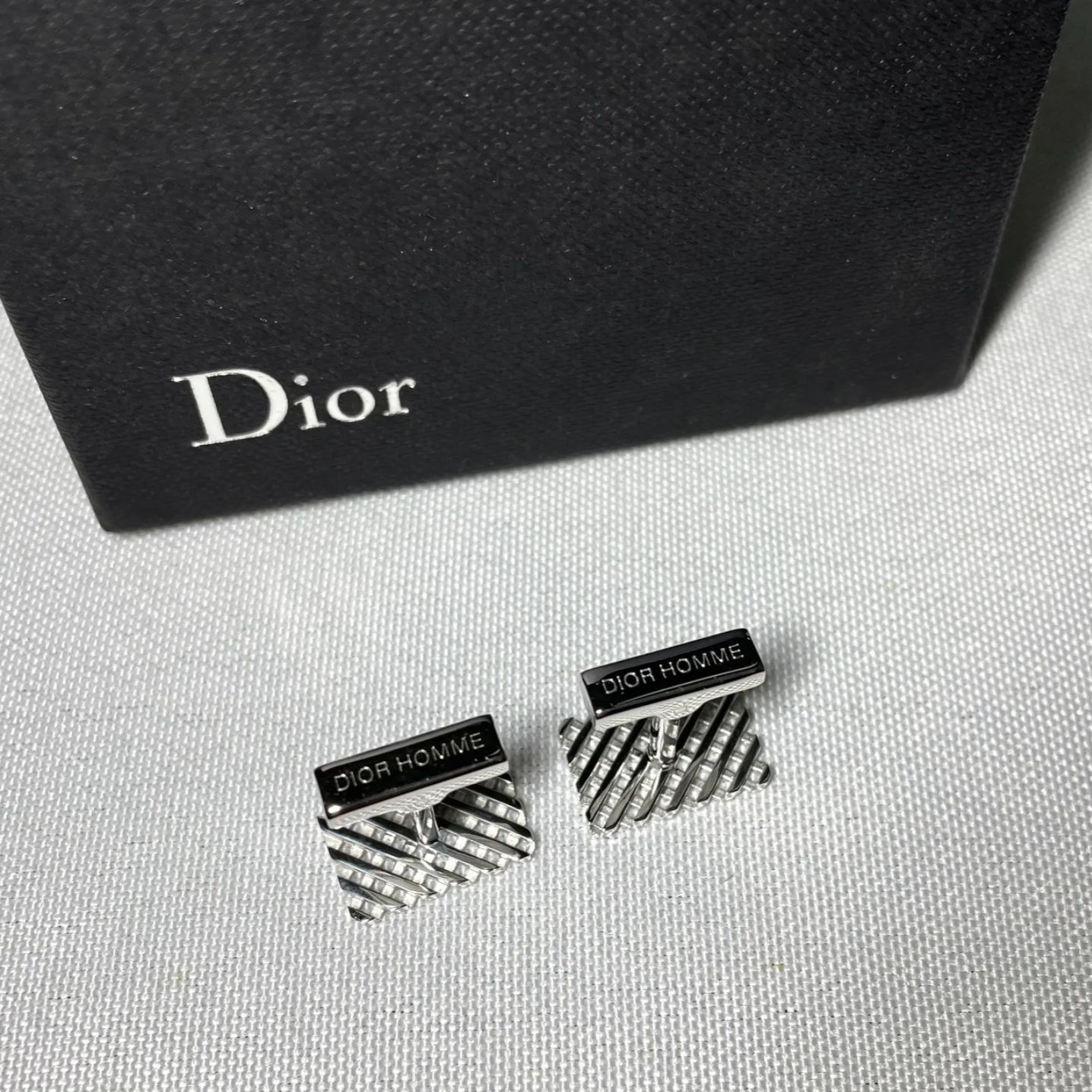 美品 希少 Dior Homme ディオールオム CDロゴ くり抜き格子デザイン