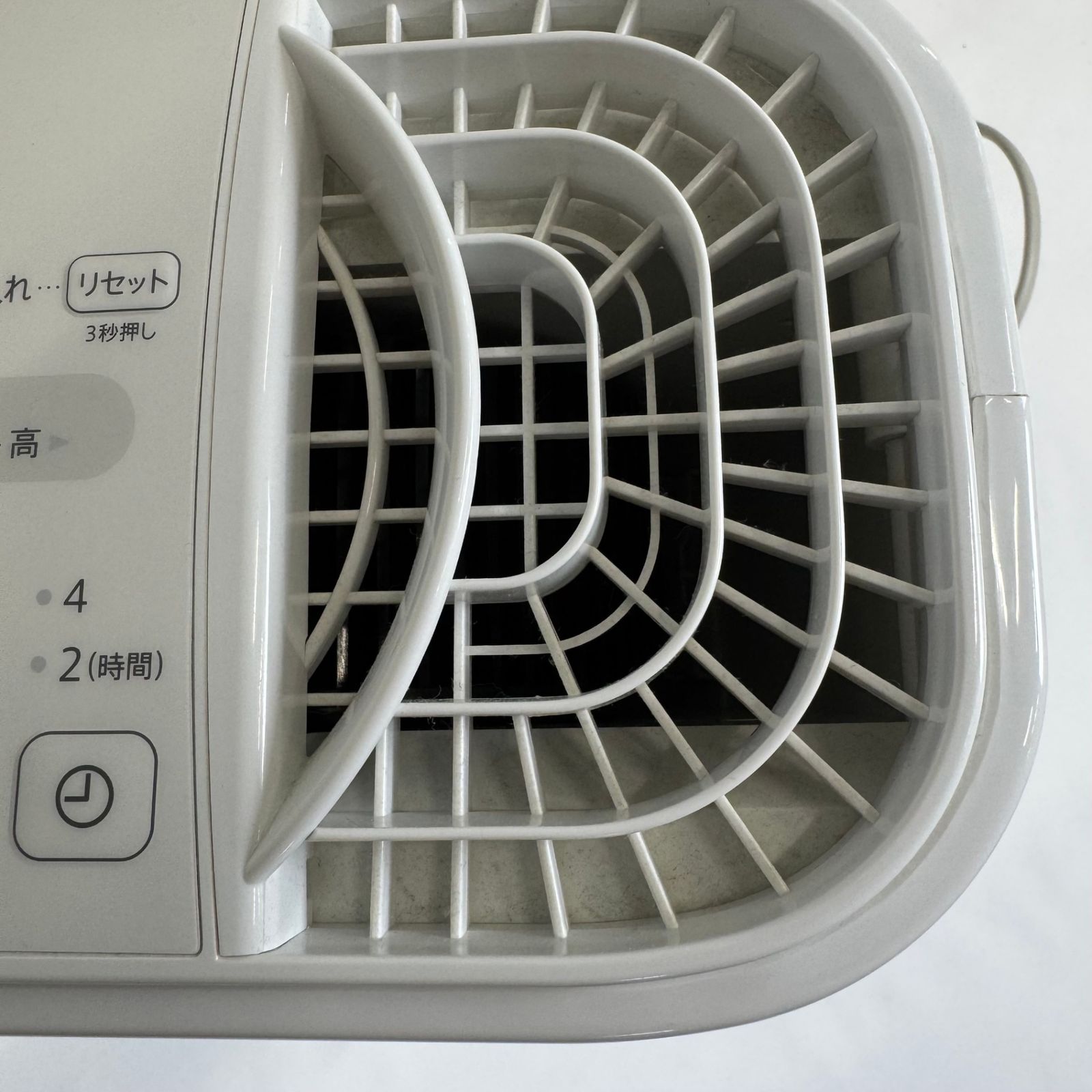 SHARP シャープ 気化式加湿器 プラズマクラスター ホワイト HV-P30