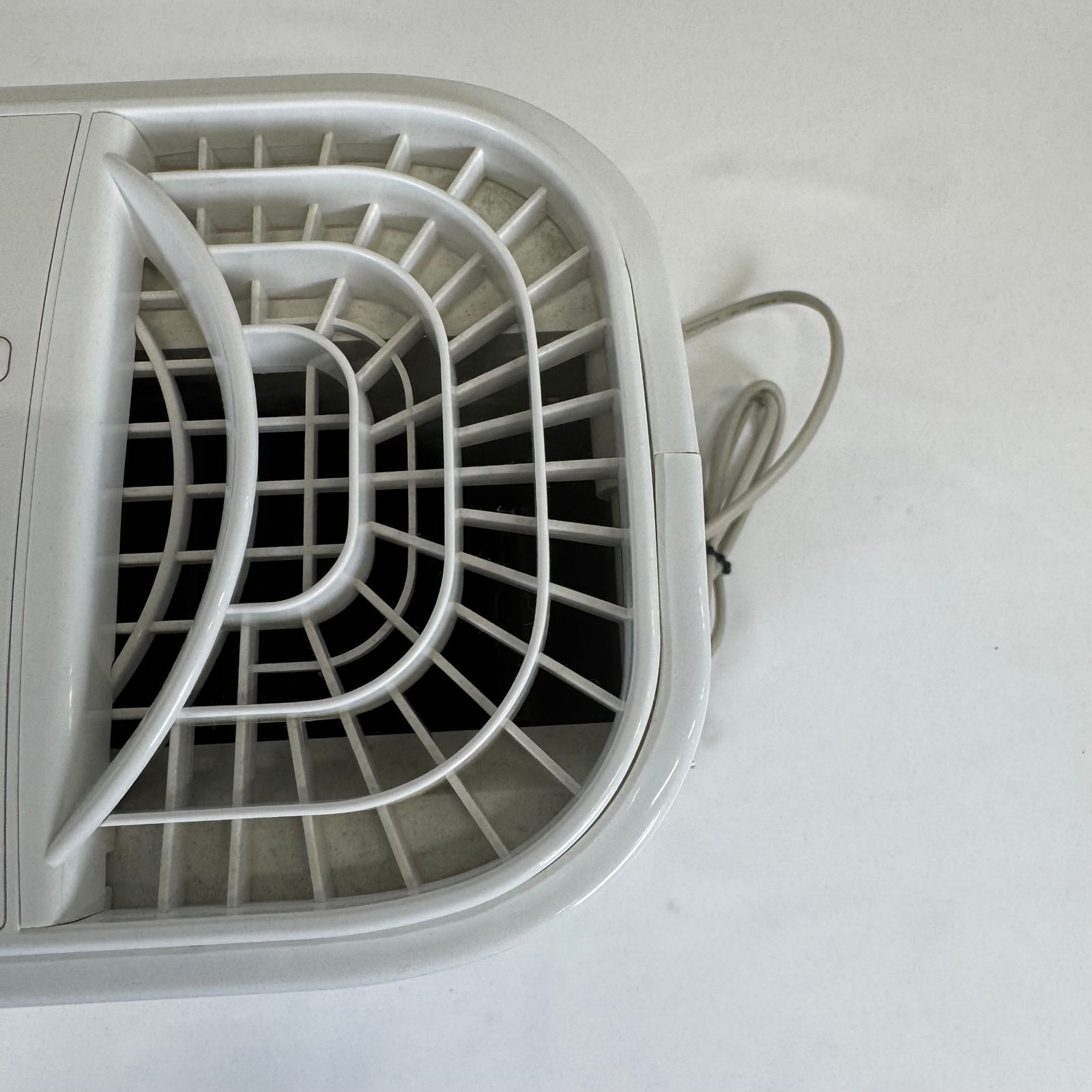 SHARP シャープ 気化式加湿器 プラズマクラスター ホワイト HV-P30
