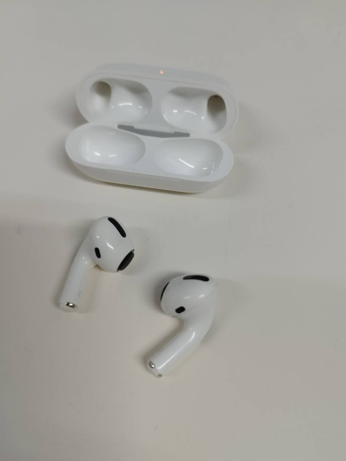 正規品】Apple AirPods Pro 第1世代/A2190,A2083,A2084/ワイヤレス