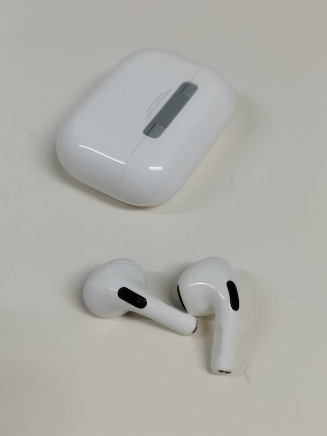 正規品】Apple AirPods Pro 第1世代/A2190,A2083,A2084/ワイヤレス