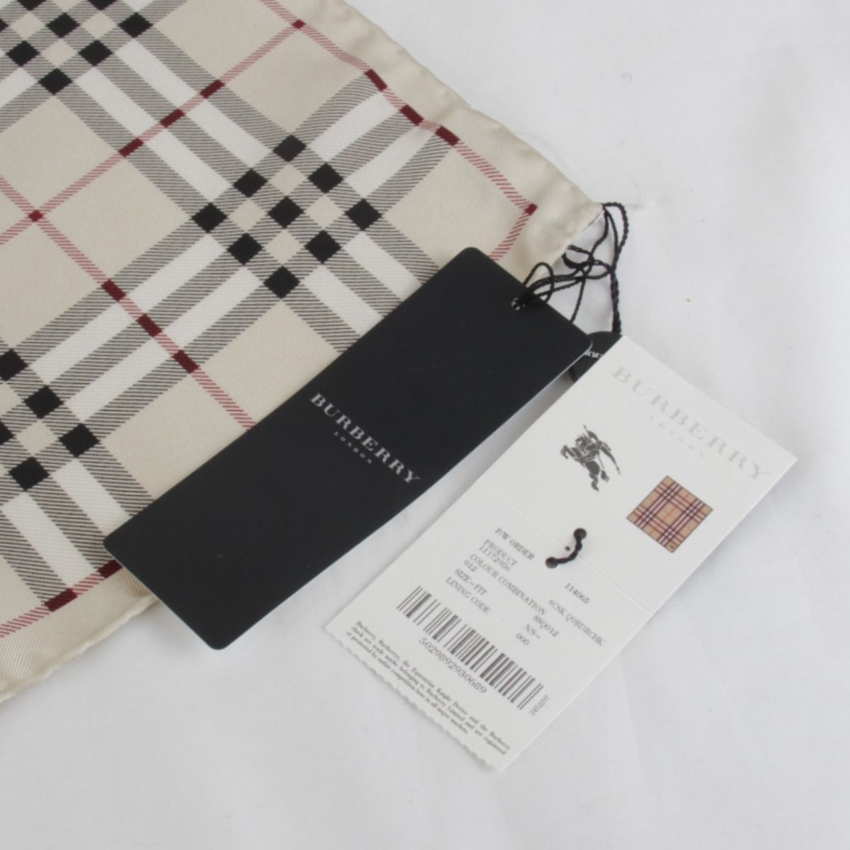 美品『USED』BURBERRY【バーバリー】 ノバチェック シルク100