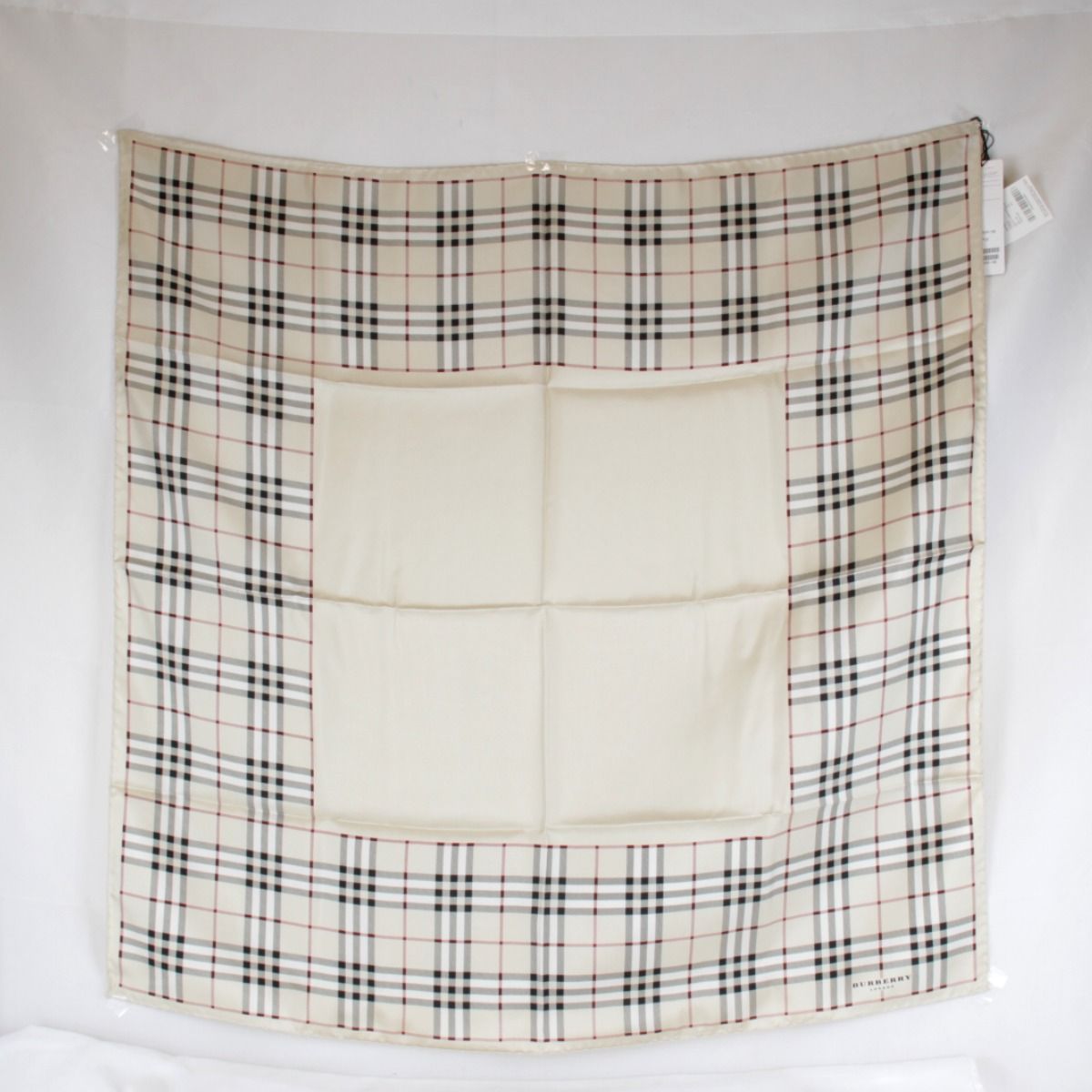 美品『USED』BURBERRY【バーバリー】 ノバチェック シルク100