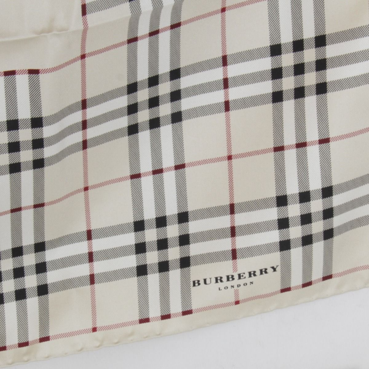 美品『USED』BURBERRY【バーバリー】 ノバチェック シルク100
