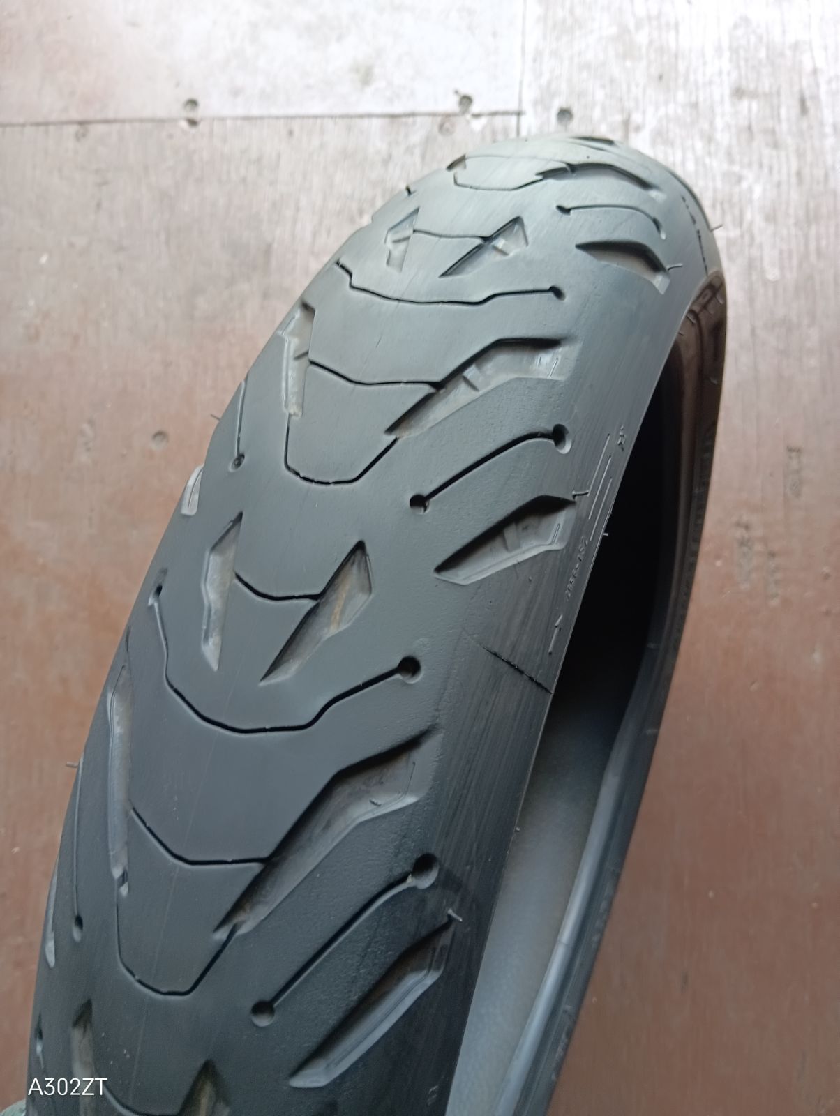 ミシュラン ロード6 120/70ZR17 NY24
