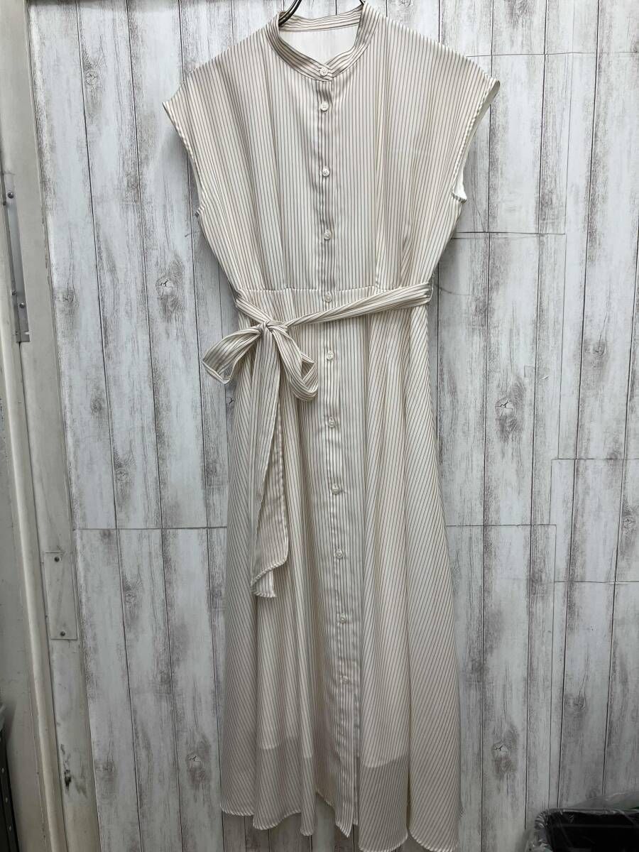 NATURAL BEAUTY BASIC/スタンドカラーノースリーブワンピース/017-4240702 ベージュストライプ/PSサイズ