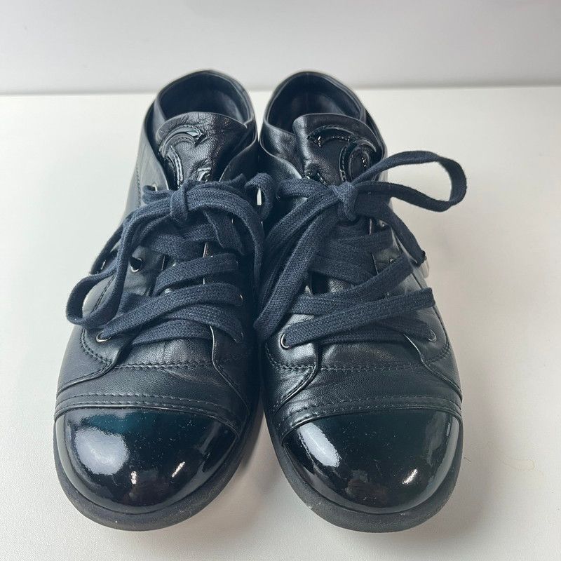 c*)様 未使用品　CHANEL シャネル エナメルショートブーツ 黒 中古品】 CHANEL シャネル レザー エナメル ショートブーツ ブラック