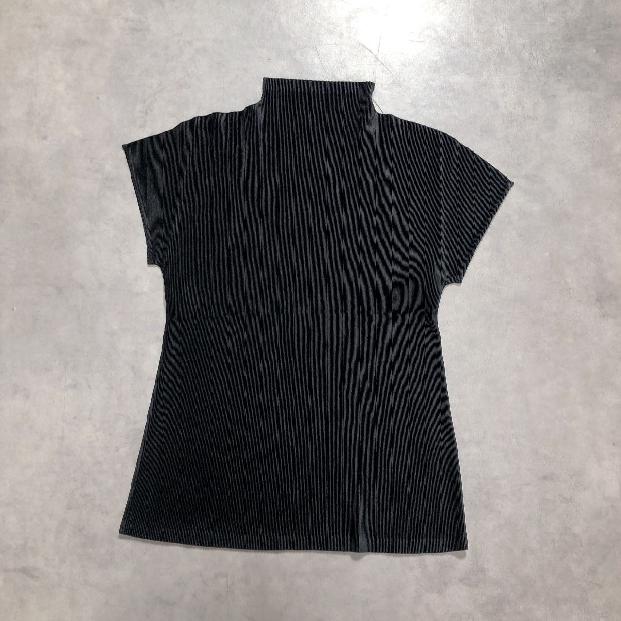 WQ1275○PLEATS PLEAS： ハイネック半袖トップス EPP03FK105 BLACK