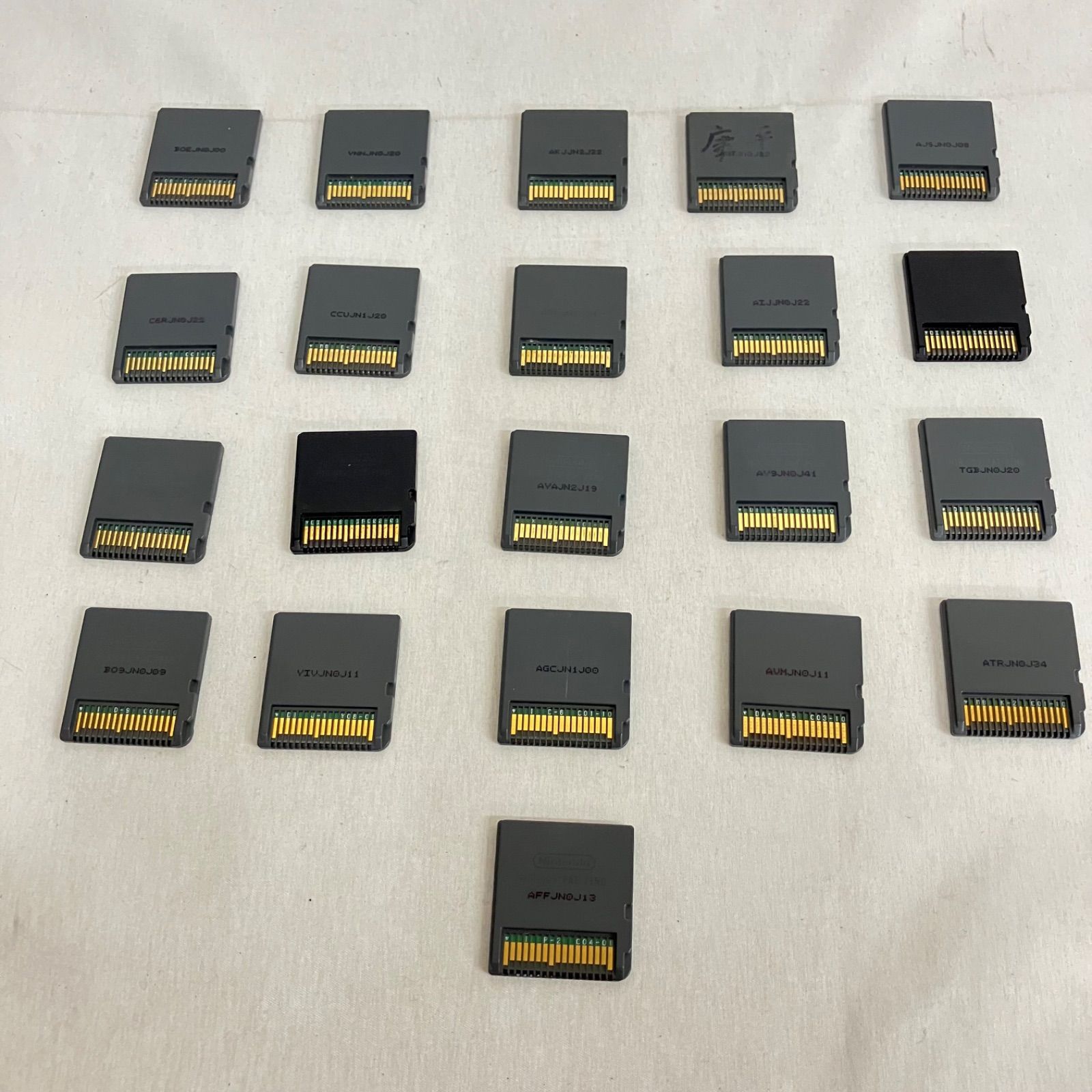 中古 Nintendo DS ソフトのみ 21枚セット YD7021U c068 - メルカリ