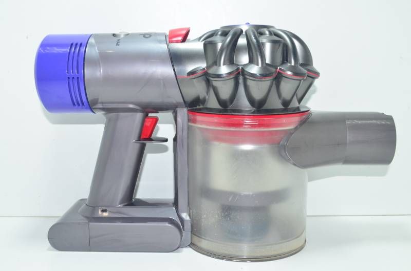 送料無料】 ダイソン Dyson V7 Fluffy SV11 コードレスクリーナー