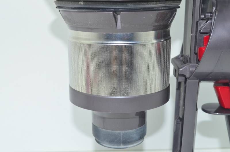 送料無料】 ダイソン Dyson V7 Fluffy SV11 コードレスクリーナー