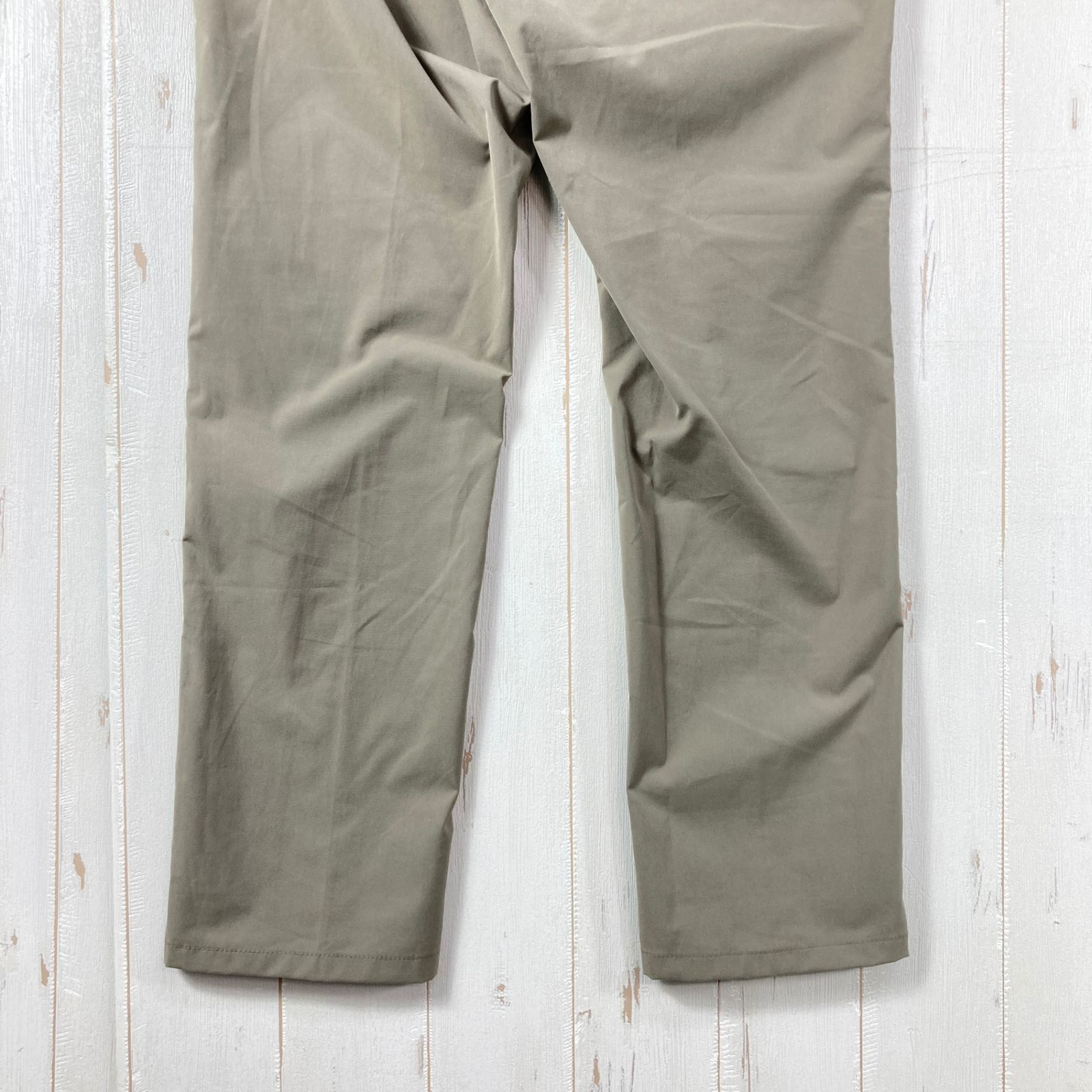 ✉️Men's XS ベージュ系 Houdini ( フーディニ ) コミットメント チノ