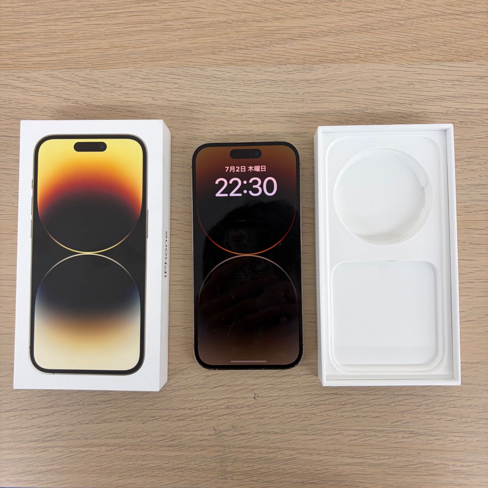 iPhone14pro ジャンク品 ゴールド バッテリー74% - メルカリ