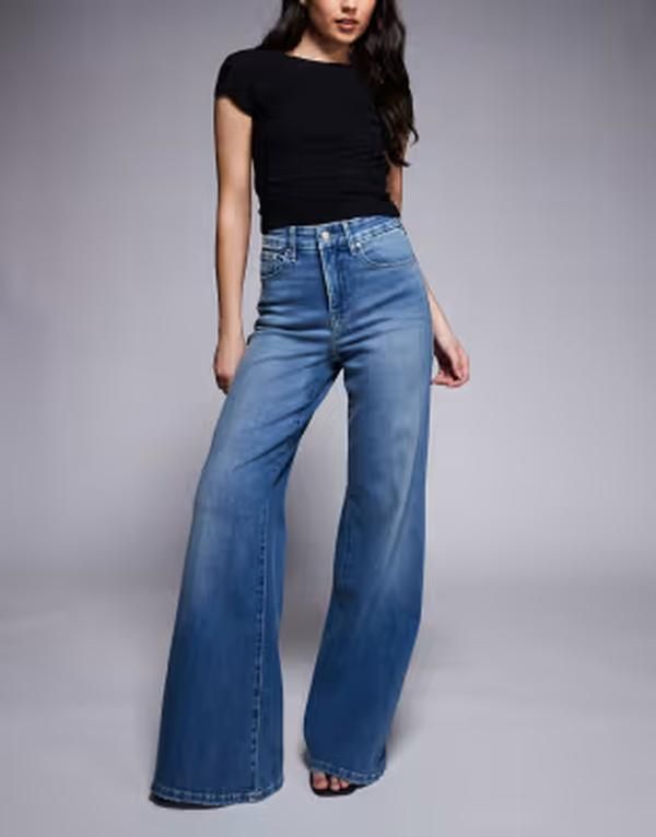 グッドアメリカン レディース ボトムス デニムパンツ ジーンズ Good American Good Waist softtech denim palazzo jeans in mid blue wa