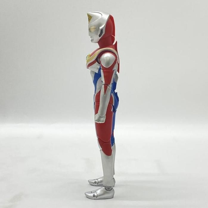 中古】開封）S.H.Figuarts(真骨彫製法) ウルトラマンダイナ フラッシュ