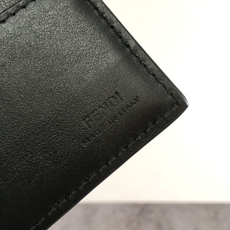 未使用品 FENDI ROMA 長財布 7M0264 ブラック レザー 箱付き 381