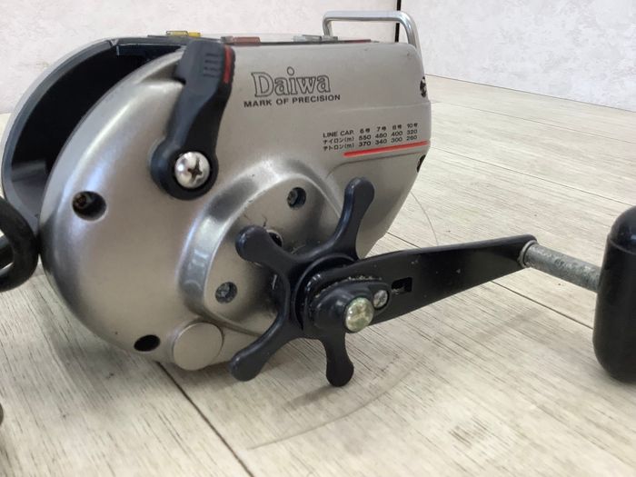 T14 Daiwa ダイワ 電動リール 棚COM GS-60 タナコン リール 現状品