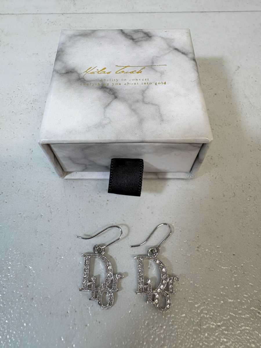 15114-084☆Christian Dior クリスチャンディオール ロゴ ピアス