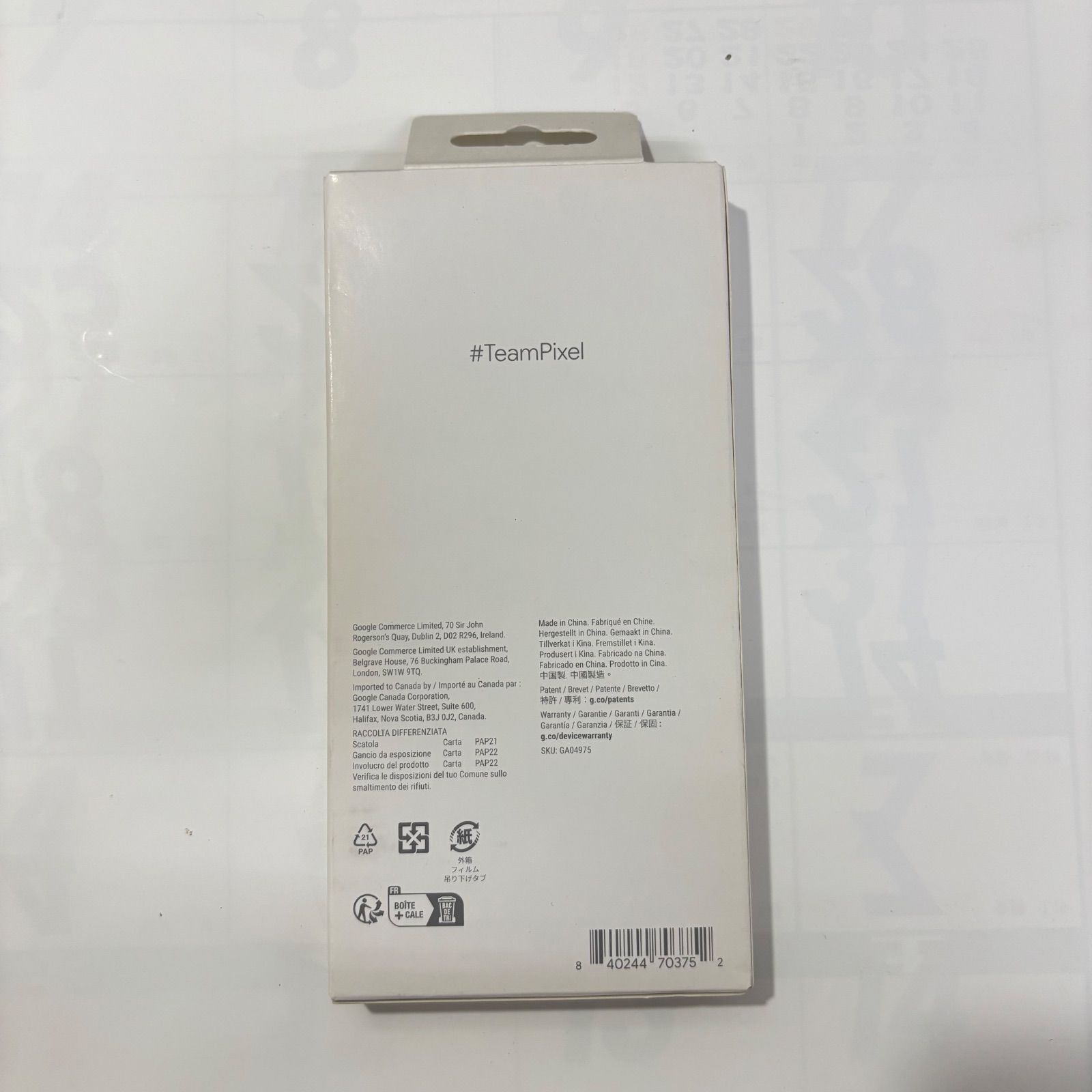 Google Pixel 8 Pro 純正ケース ポーセリン 新品 - メルカリ