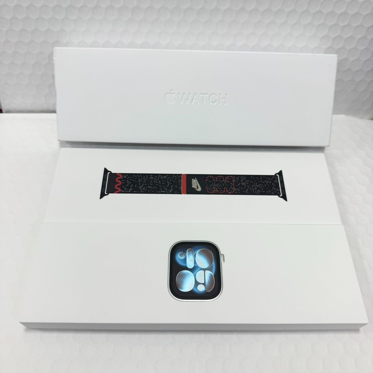 【未使用・未開封】Apple Watch アップルウォッチ Series 11 (GPS) 46mm MEW94J/A モデルA3333 バンド/NIKE Loop