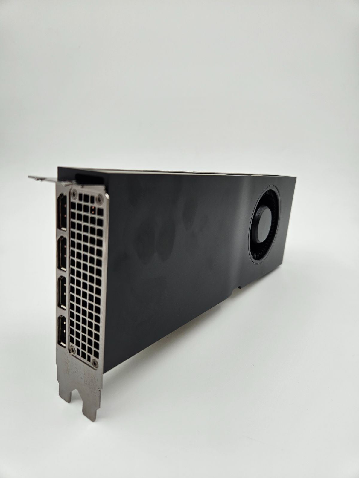 NVIDIA RTX A5000 グラフィックボード GDDR6 24GB PCI-Express 動作