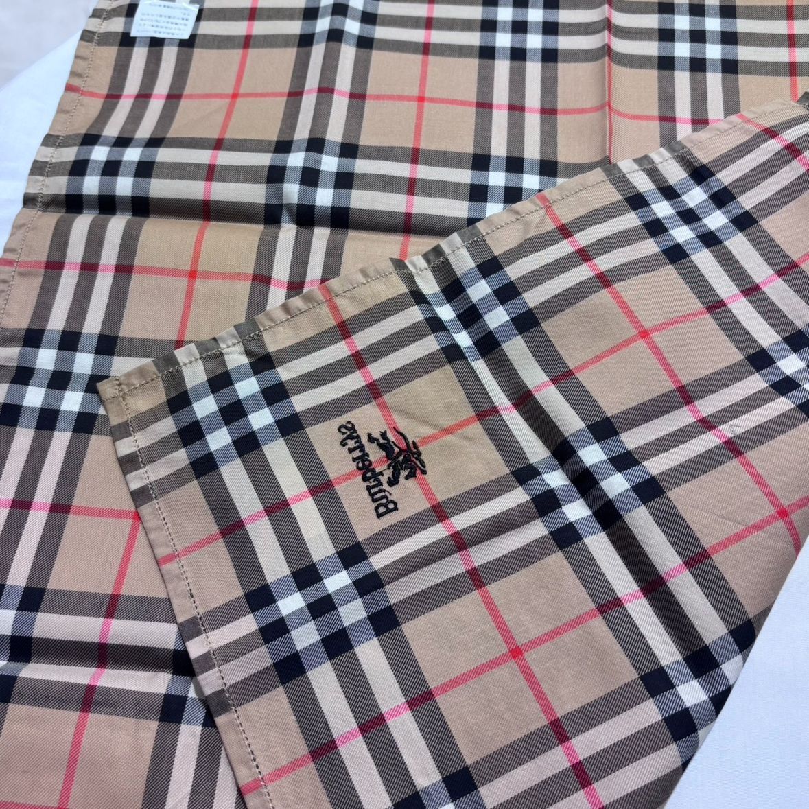 UM266177609 BURBERRYS バーバリー ノバチェック ハンカチ 47×47cm