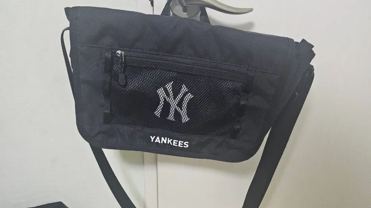 MLBキッズ メッセンジャーバッグ