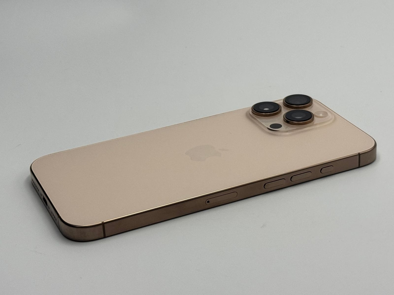 iPhone 16 Pro Max 512GB デザートチタニウム 中古B - メルカリ