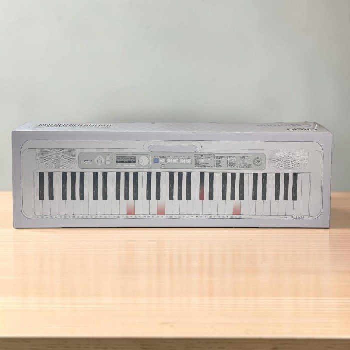 展示品) CASIO 光ナビゲーションキーボード LK-330 61鍵盤 カシオ【訳