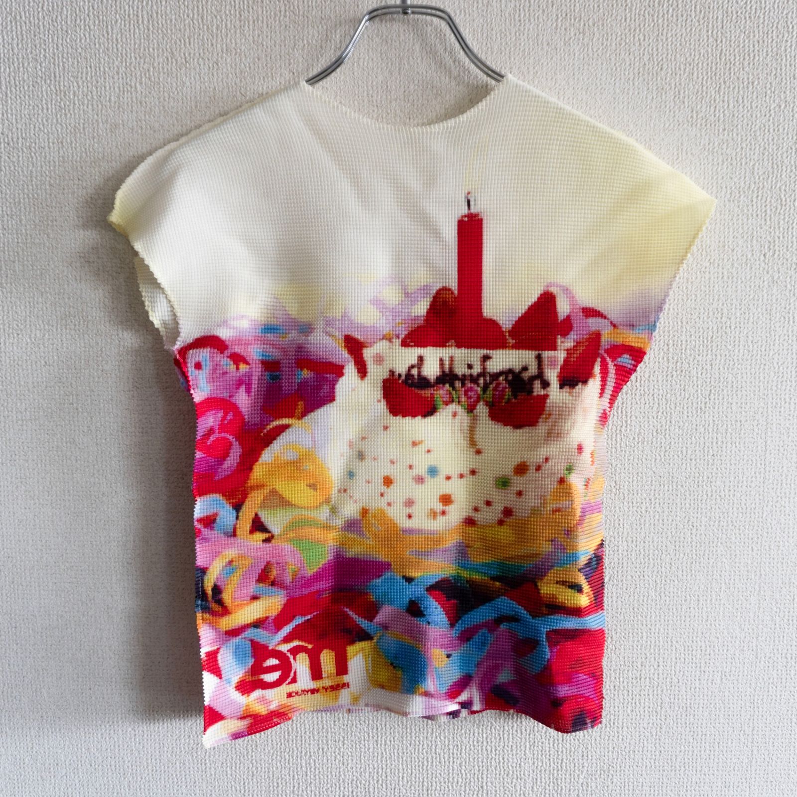 ISSEY MIYAKE イッセイミヤケ プリーツ ケーキ トップス 美品】 me ISSEY MIYAKE【ケーキ柄 プリーツ カットソー】 ミー