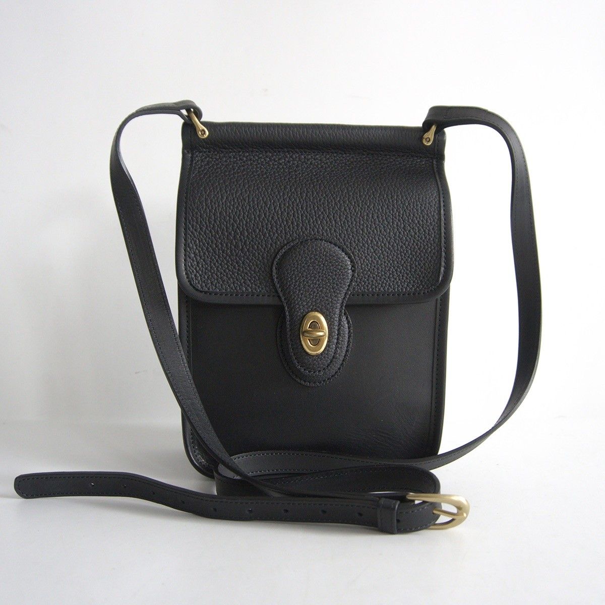 美品】AUBERGE【MADISON カーフレザー ショルダーバッグ】ブラック