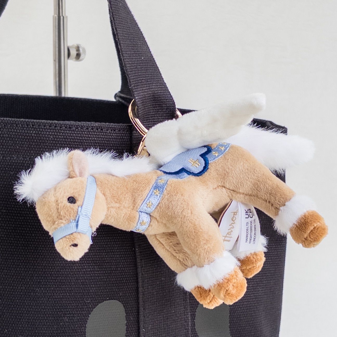 Harrods】新品ハロッズ ペガサス ぬいぐるみ キーホルダー バッグ