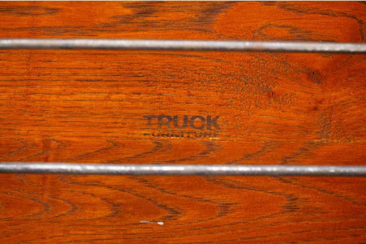 TRUCK furniture(トラックファニチャー) BOOMERANG SIDE TABLE