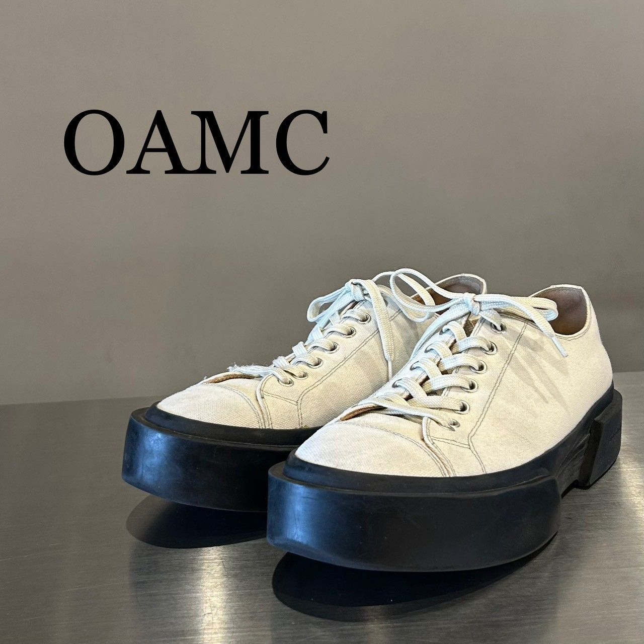 OAMC』オーエーエムシー (42) キャンバス スニーカー ローカット
