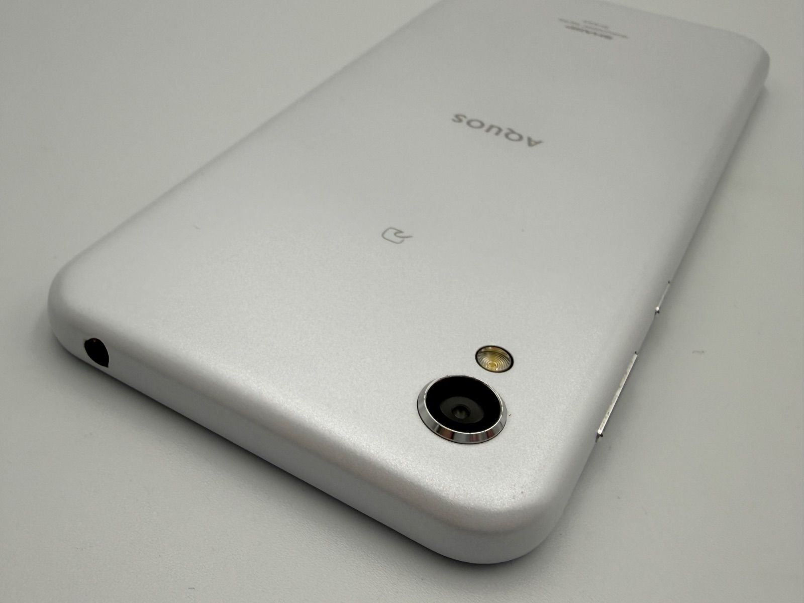 AQUOS sense2 SHV43 SIMロック解除済 白 - メルカリ