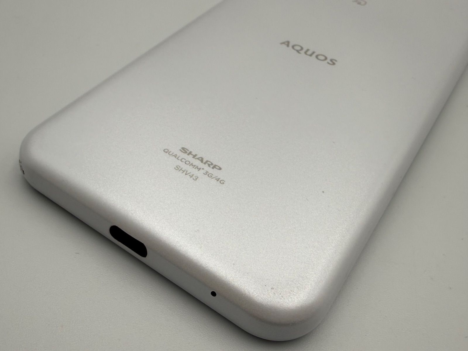SHARP AQUOS sense2 SHV43本体 SIMロック解除済ホワイト AQUOS sense2 SHV43 SIMロック解除済 白 - メルカリ