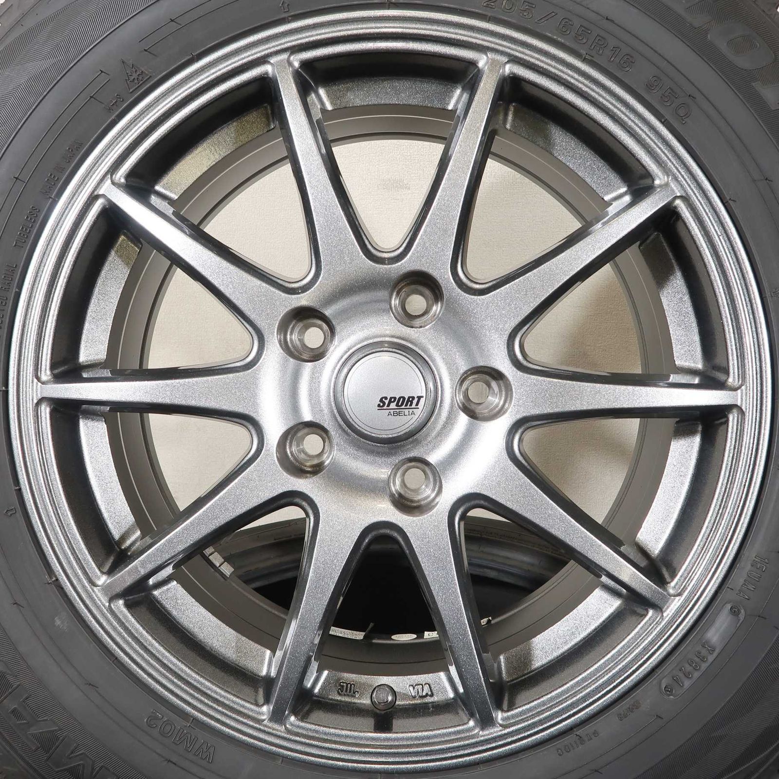 ヤリスクロス 10系 セレナ C28系 等 4本 社外 16インチ 6.5J +48 5H