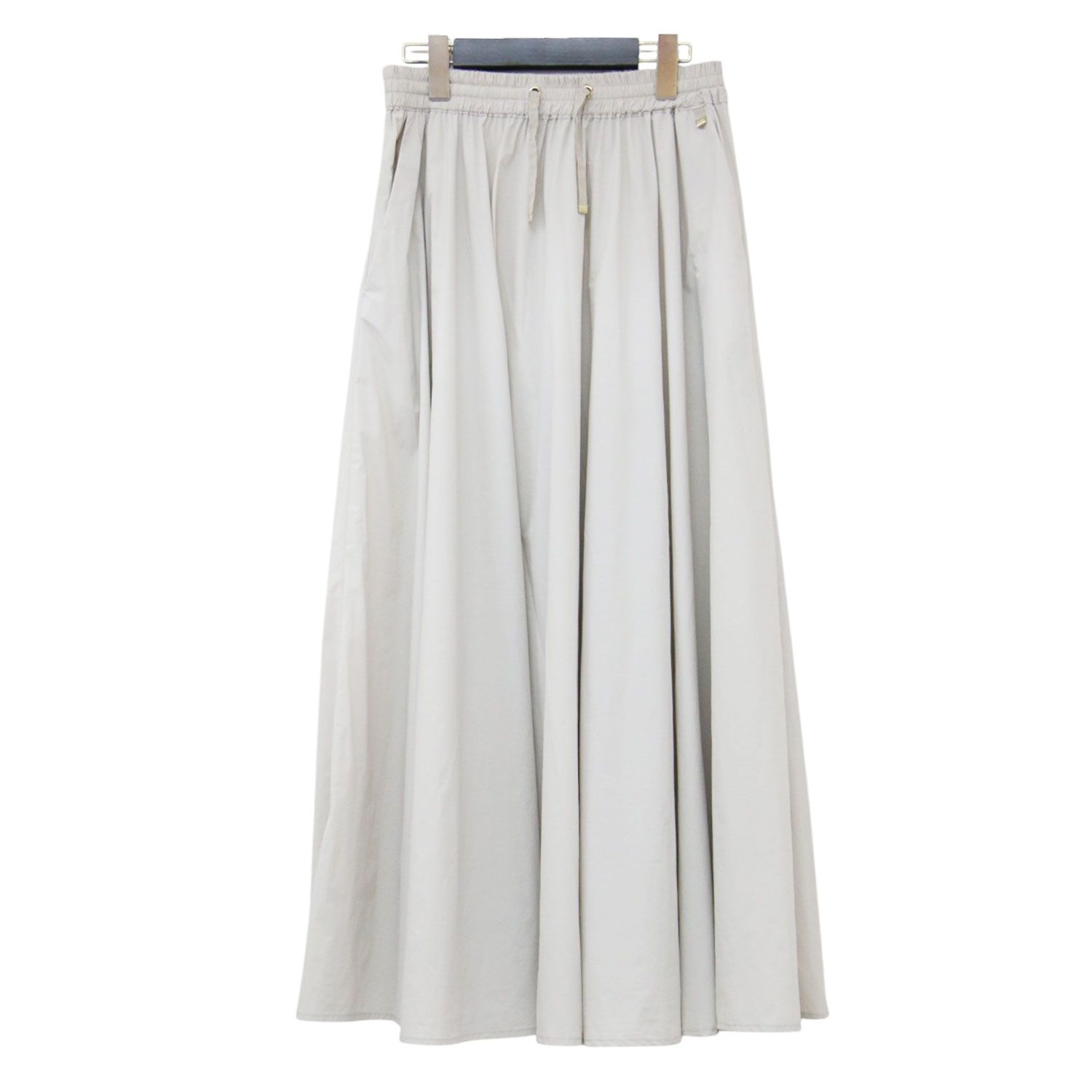 HERNO ヘルノ スカート ベージュ サイズ:40 ストレッチナイロン フレアロングスカート Aライン ウエストゴム ドローコード メタルパーツ 撥水 ウォッシャブル ボトムス【レディース】【中古】