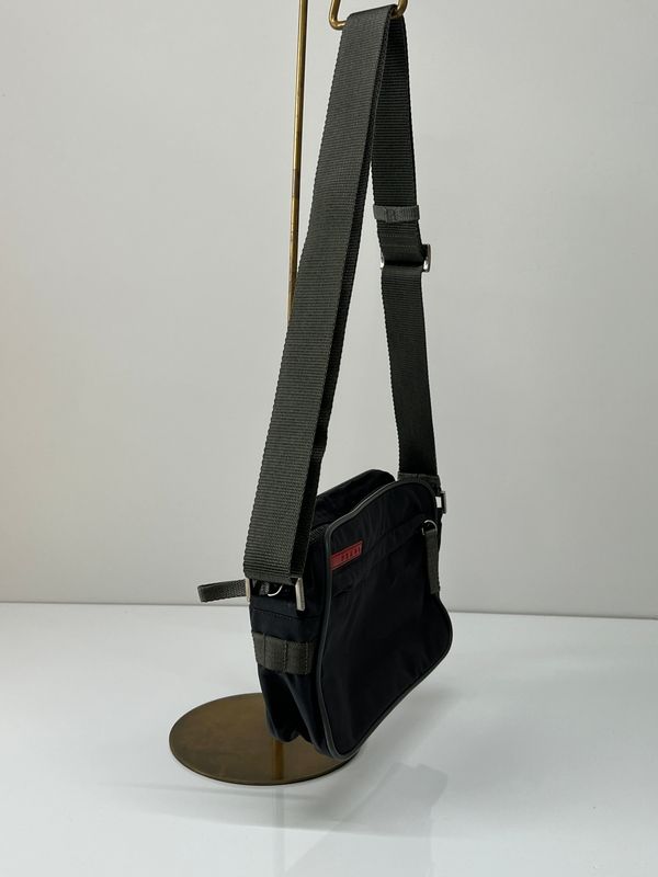 ◇ 美品 PRADA SPORT プラダスポーツ ショルダーバッグ ブラック