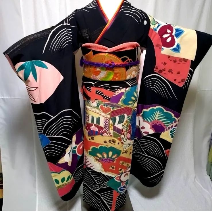 レトロ 振袖セット 金駒刺繍 レトロ可愛い赤の振袖6点セット 正絹綸子