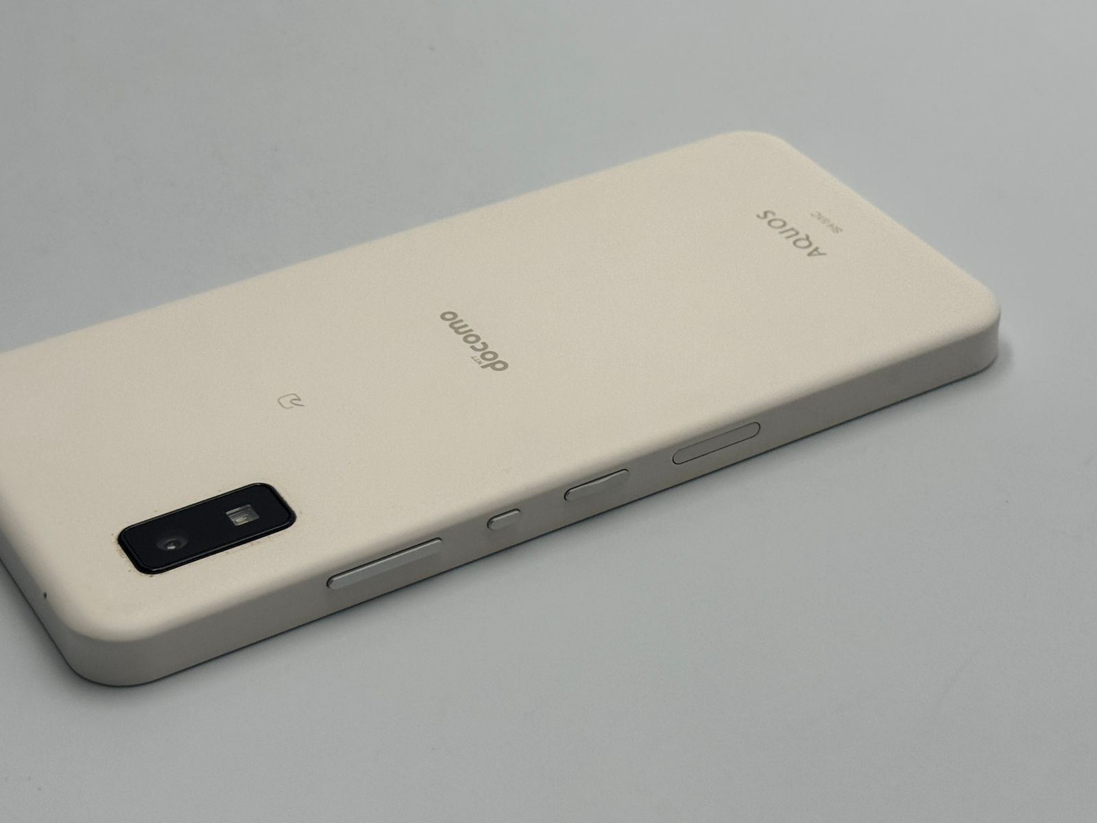 中古B】AQUOS wish2 SH-51C ホワイト SIMフリー - メルカリ