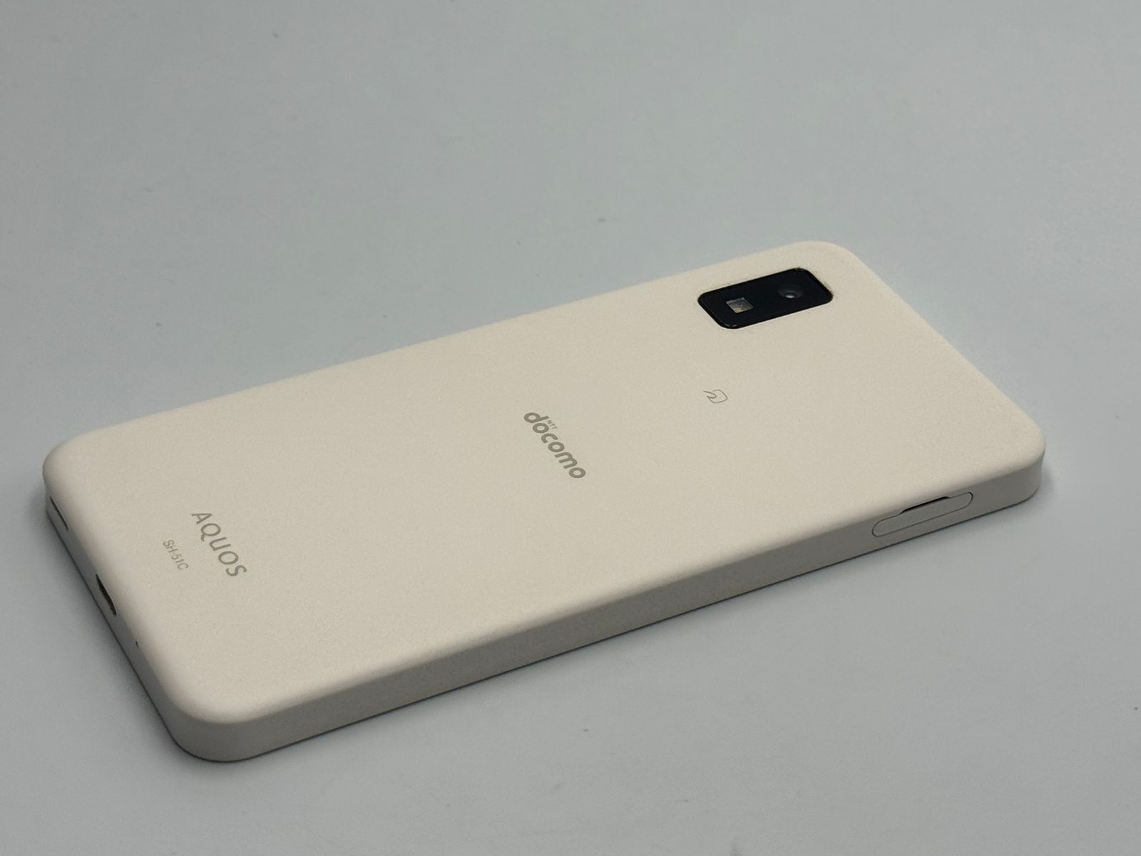 中古B】AQUOS wish2 SH-51C ホワイト SIMフリー - メルカリ