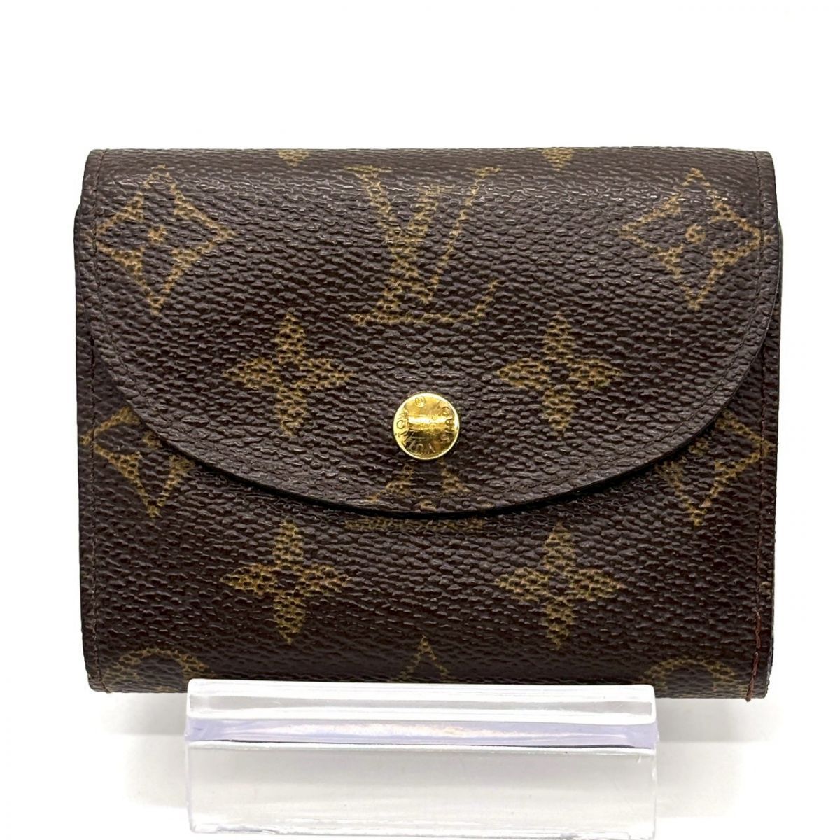 小さく整え、品よく持つ】 LOUIS VUITTON ポルトフォイユ・エレーヌ