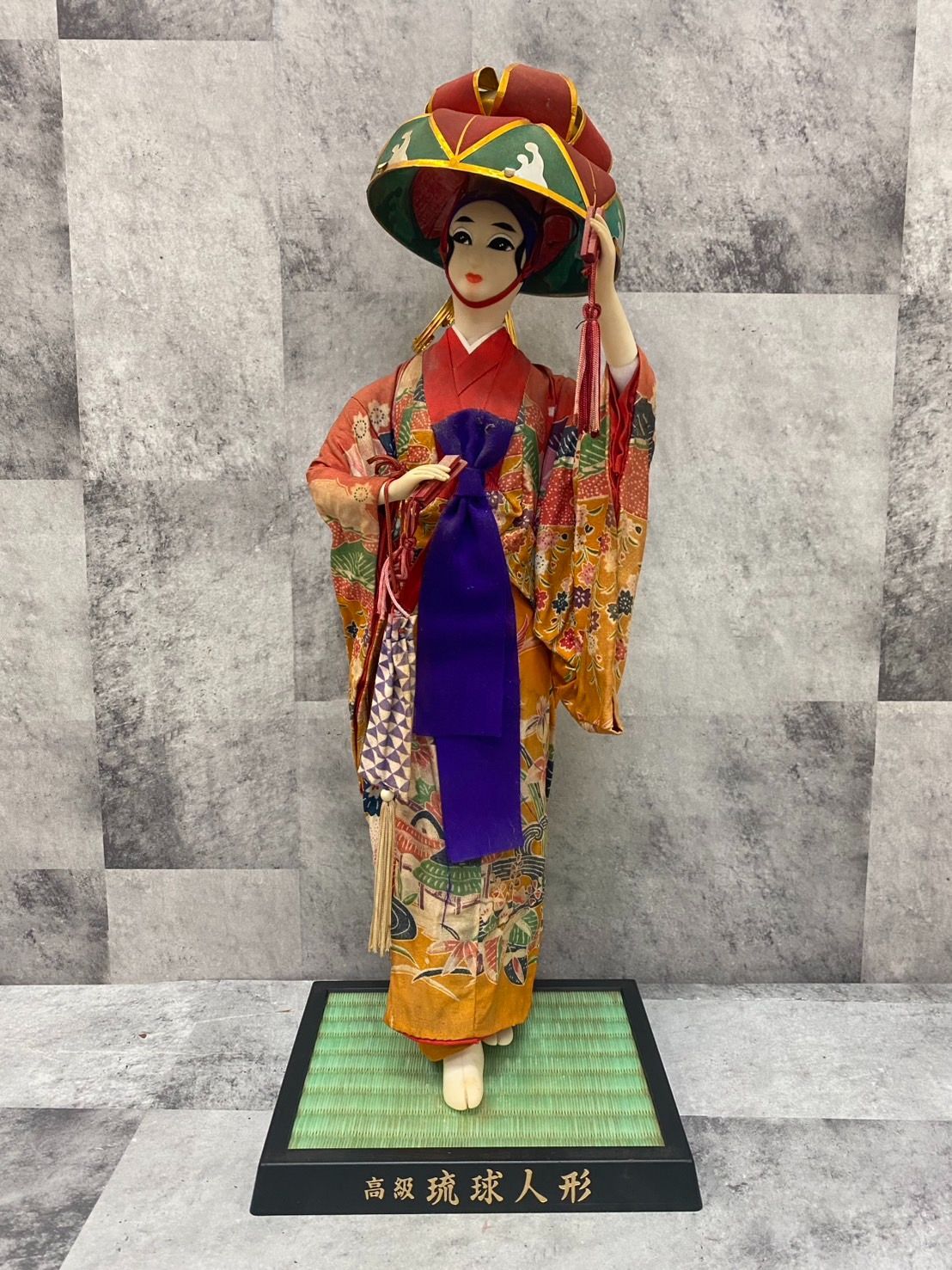 激安特価】高級琉球人形 沖縄居酒屋に。豪華衣装 琉球美女 フィギュア