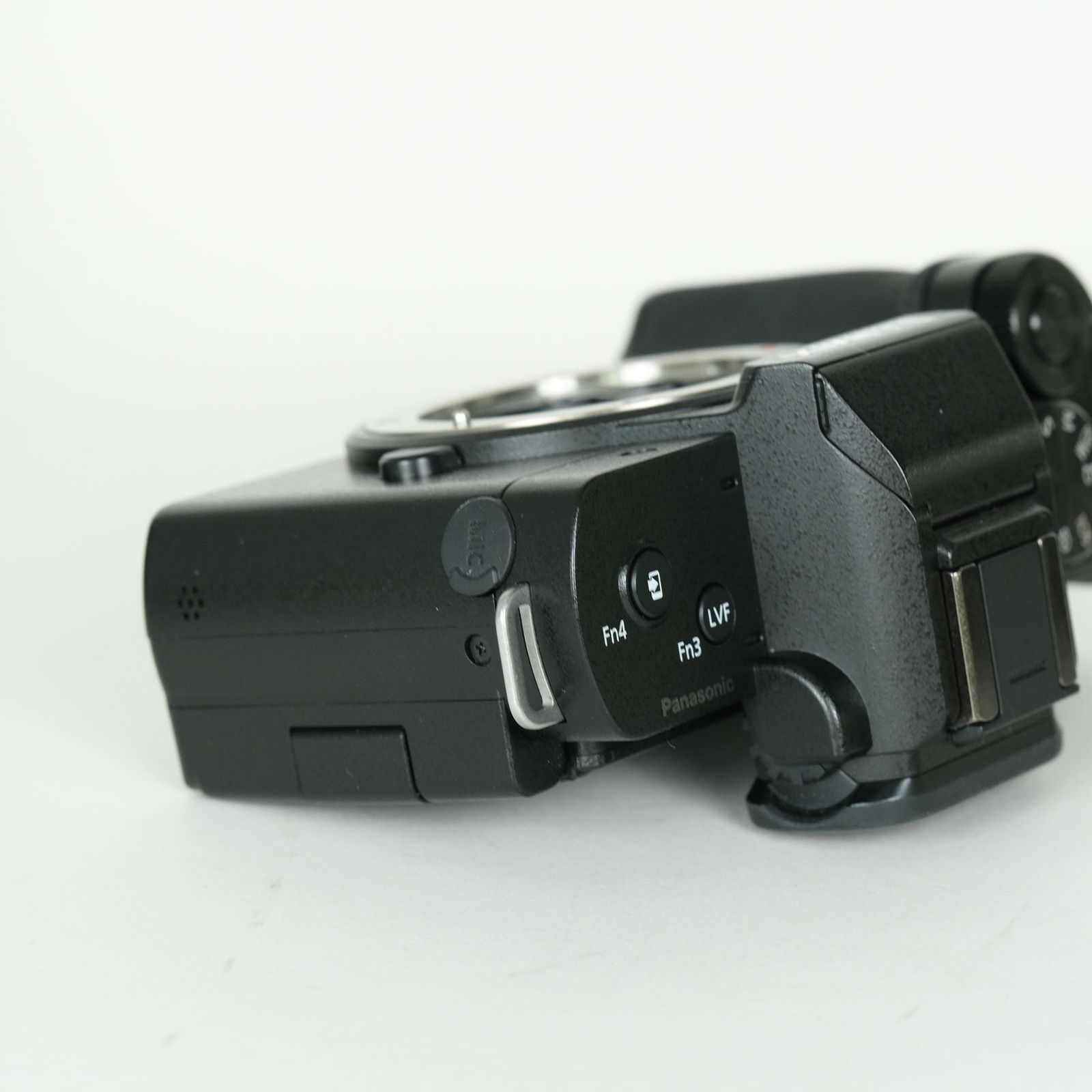 美品 | シャッター数3,227回] Panasonic LUMIX DC-G100D ボディ