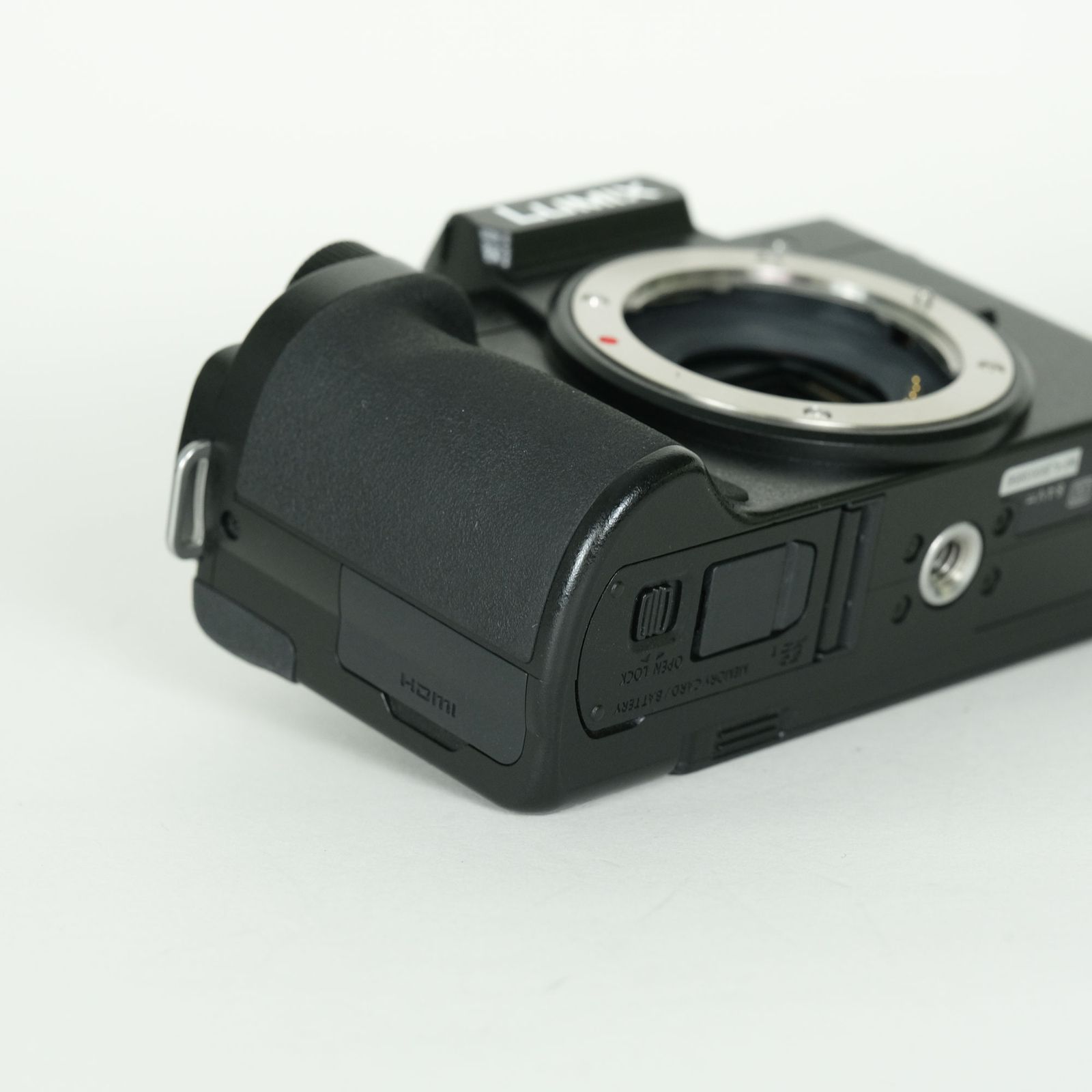 美品 | シャッター数3,227回] Panasonic LUMIX DC-G100D ボディ