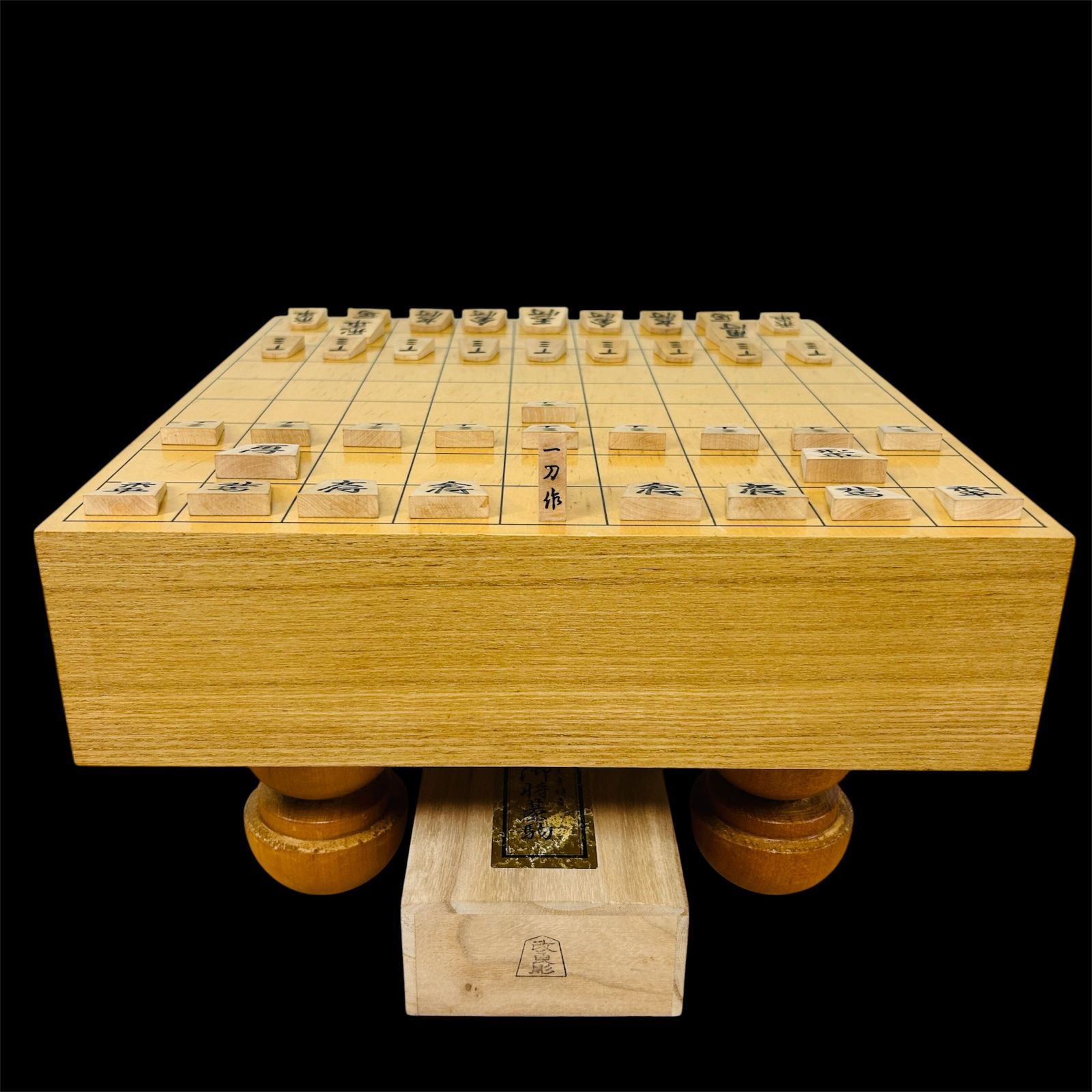天童特産 一刀作 将棋駒】【天然目 将棋盤】すぐ遊べるセット - メルカリ