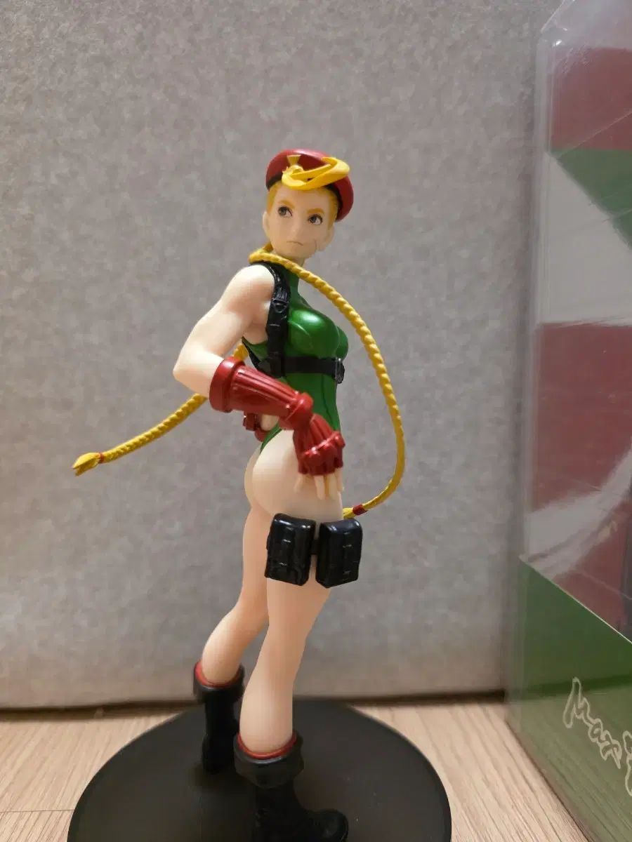 STREET FIGHTER キャミ 白 フィギュア